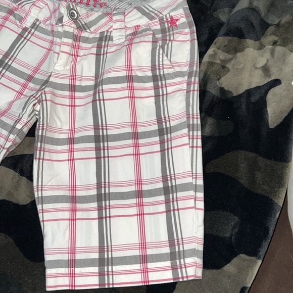 ⭐️Nollie, plaid capris, size 1⭐️ - Picture 3 of 5